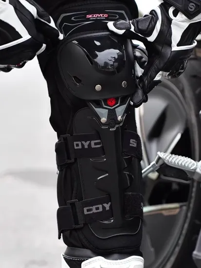 Reliable Motocross Knee Pads Protector for Touring Street Motorcycle Riding Adventures 